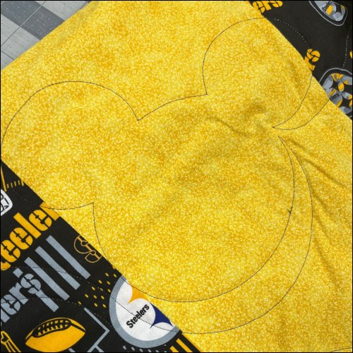 Mouse Ears - quilting pantograph